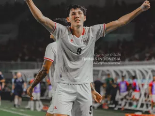 Indonesia Hajar Kamboja 5-1 di Piala AFF 2026, Mitchell Baker Cetak Hat-trick Spektakuler