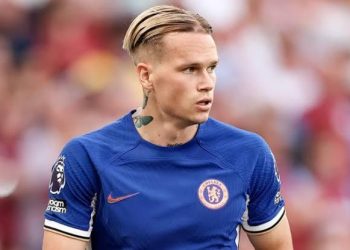 Mykhailo Mudryk Kembali Bermain Bersama Chelsea Setelah Sanksi Doping Berakhir, Disambut Meriah Fans